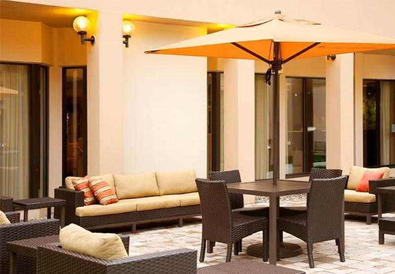 فندق Courtyard By Marriott Norwalk