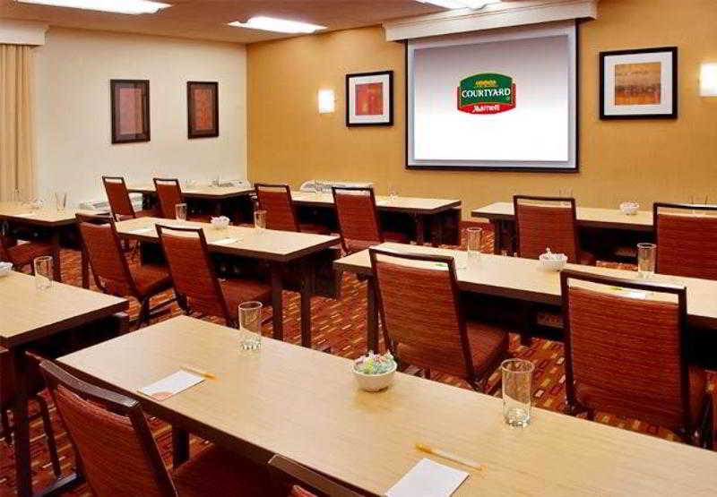 فندق Courtyard By Marriott Norwalk