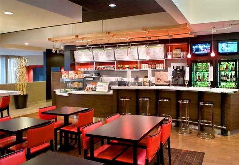 فندق Courtyard By Marriott Norwalk