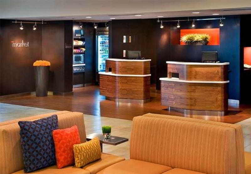 Отель Courtyard By Marriott Norwalk