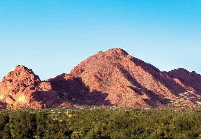 هتل Courtyard By Marriott Phoenix North