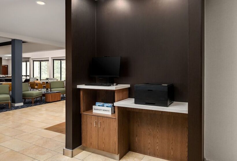 فندق Courtyard By Marriott Portland Beaverton