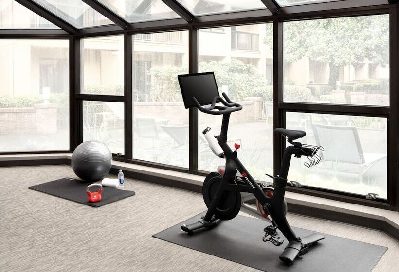 فندق Courtyard By Marriott Portland Beaverton