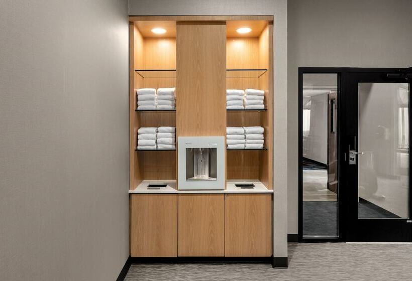 فندق Courtyard By Marriott Portland Beaverton