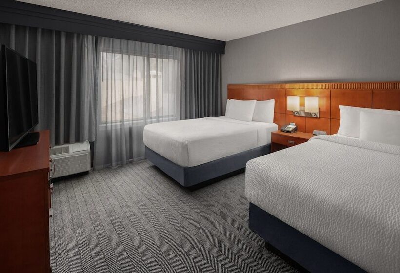 فندق Courtyard By Marriott Portland Beaverton