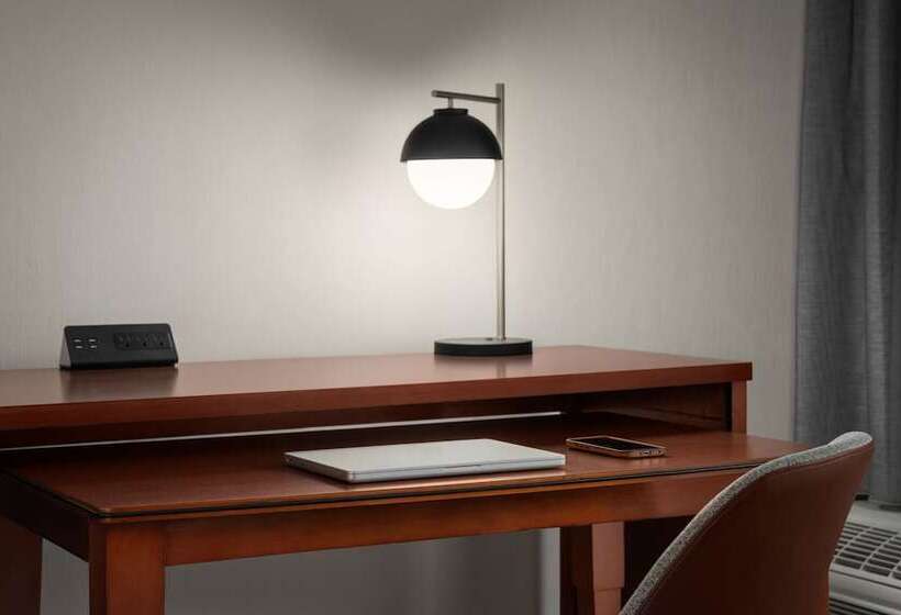 فندق Courtyard By Marriott Portland Beaverton