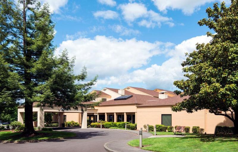 فندق Courtyard By Marriott Portland Beaverton