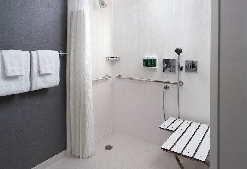 ホテル Courtyard By Marriott Raleigh Midtown