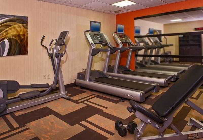 Отель Courtyard By Marriott Richmond West