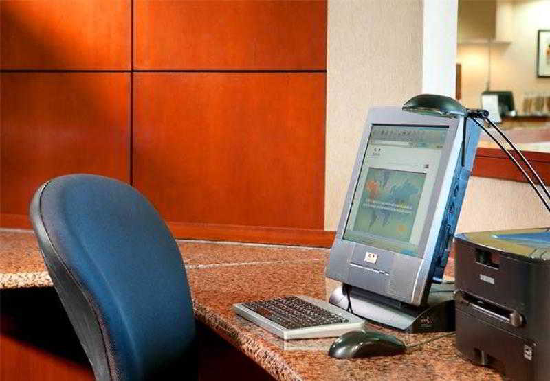 Отель Courtyard By Marriott Richmond West