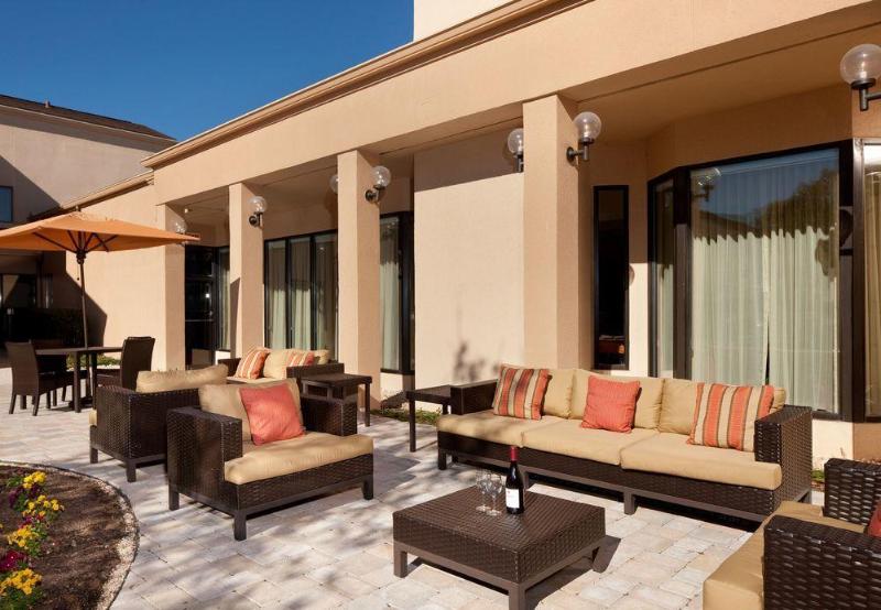 فندق Courtyard By Marriott Rockville