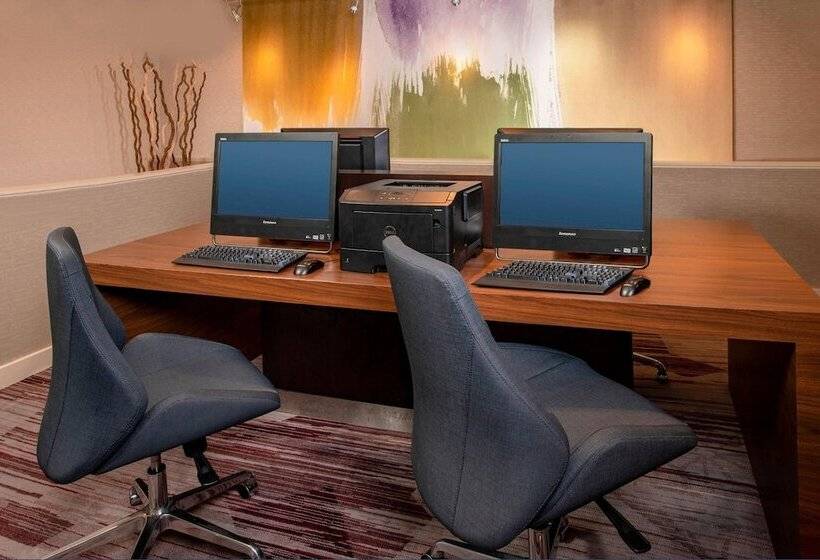 فندق Courtyard By Marriott Rockville