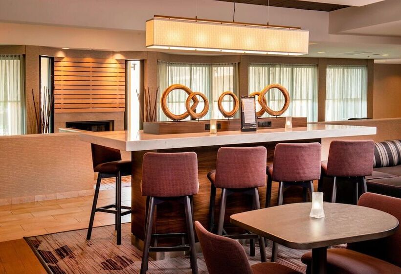 فندق Courtyard By Marriott Rockville