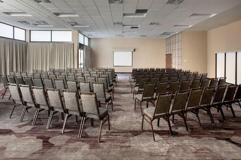 فندق Courtyard By Marriott Rockville