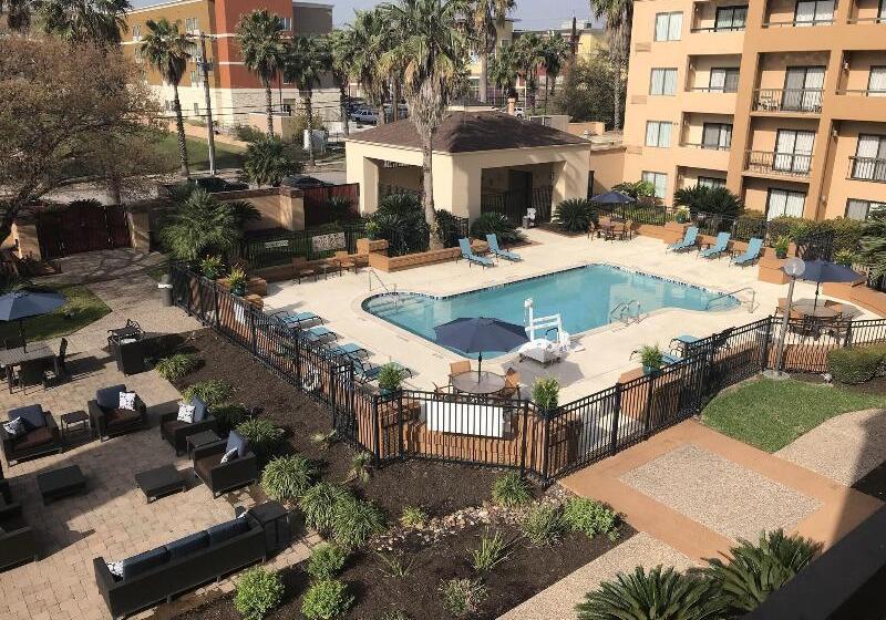 فندق Courtyard By Marriott San Antonio Airport