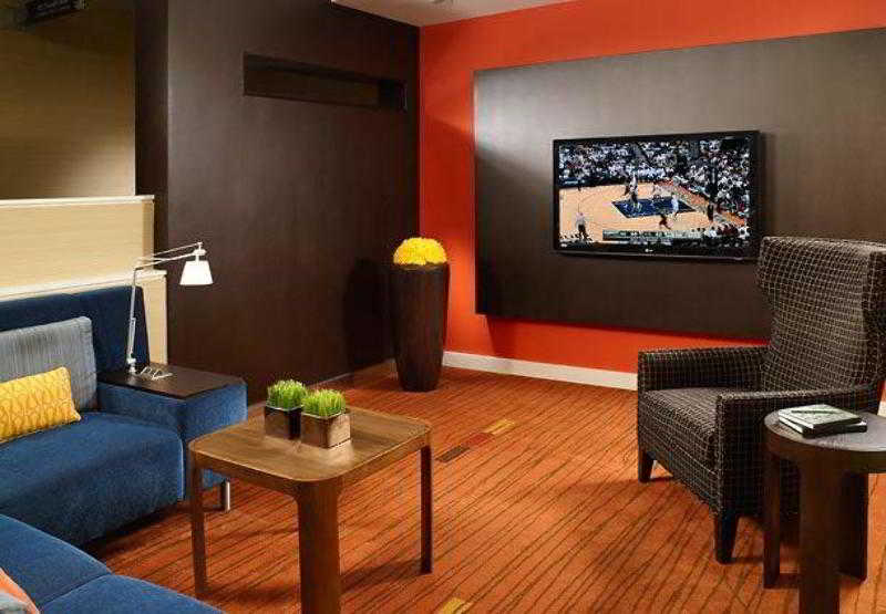 בית מלון כפרי Courtyard By Marriott Savannah Midtown