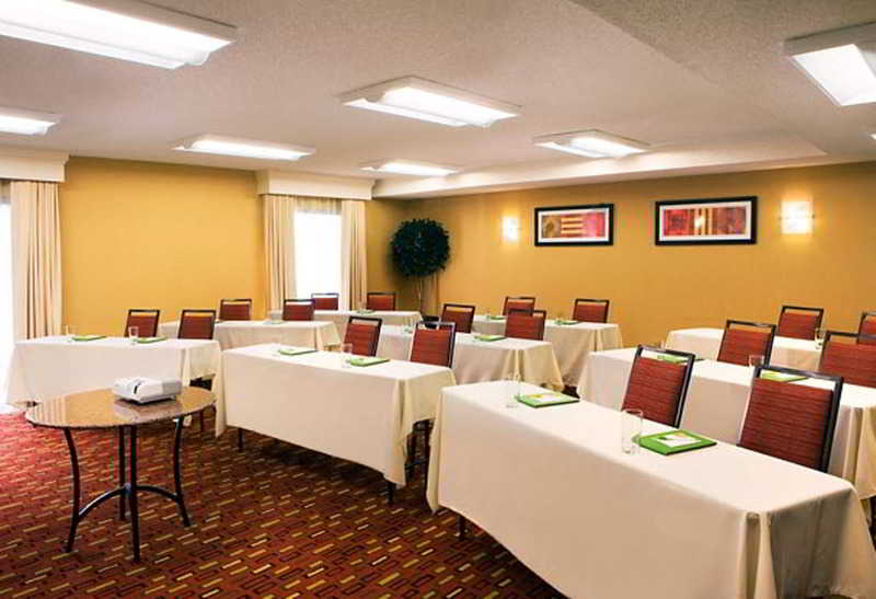 Отель Courtyard Seattle Southcenter