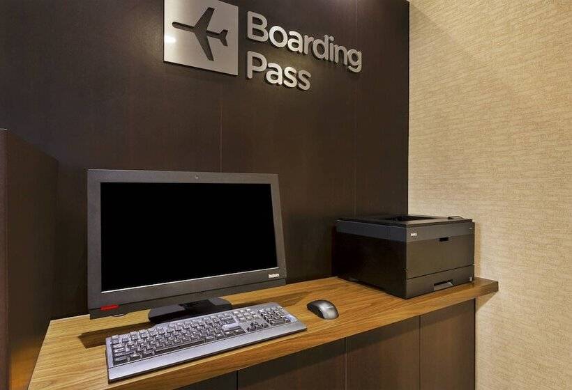 فندق Courtyard By Marriott Secaucus Meadowlands