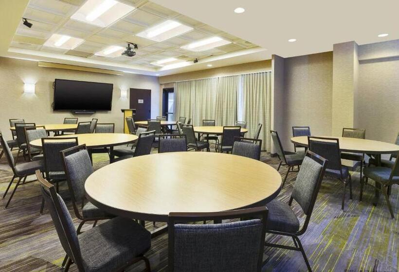 فندق Courtyard By Marriott Secaucus Meadowlands