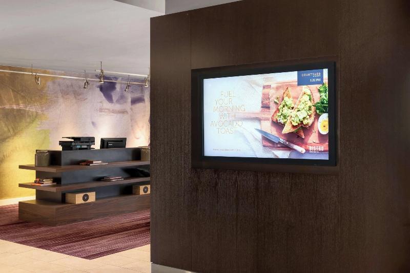 Отель Courtyard Syracuse Carrier Circle