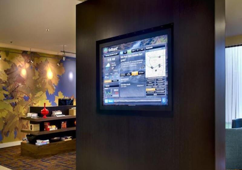 Отель Courtyard Syracuse Carrier Circle