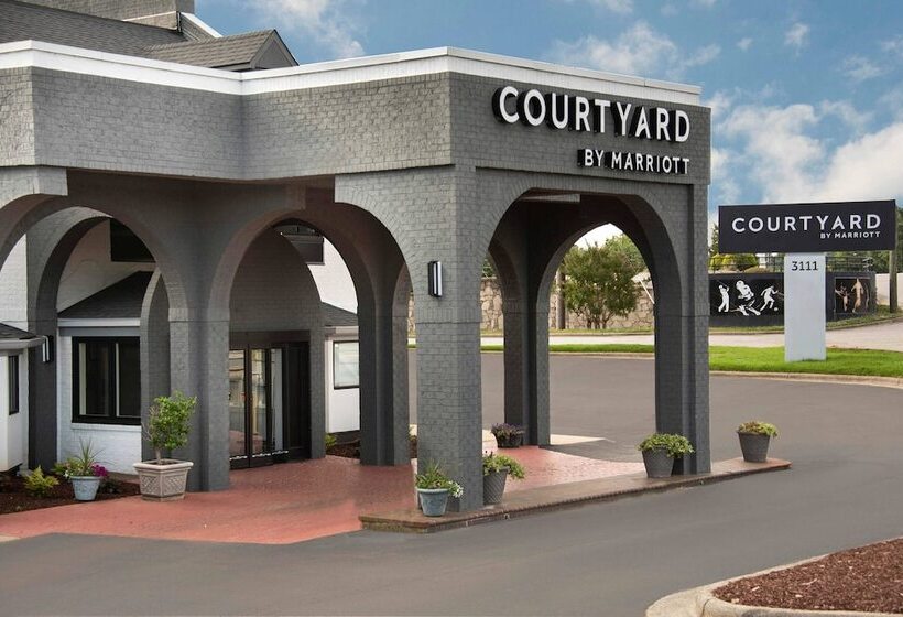 호텔 Courtyard Winstonsalem University