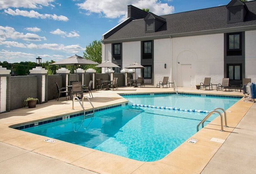 호텔 Courtyard Winstonsalem University