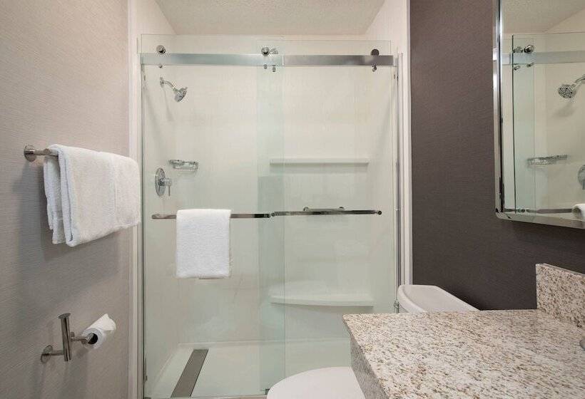 호텔 Courtyard Winstonsalem University