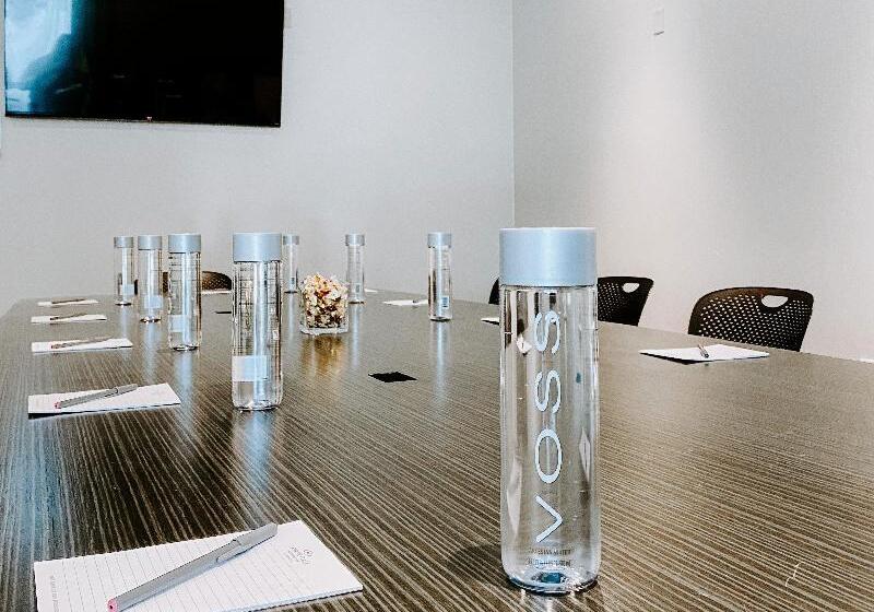 هتل Crowne Plaza Chicago Sw   Burr Ridge, An Ihg