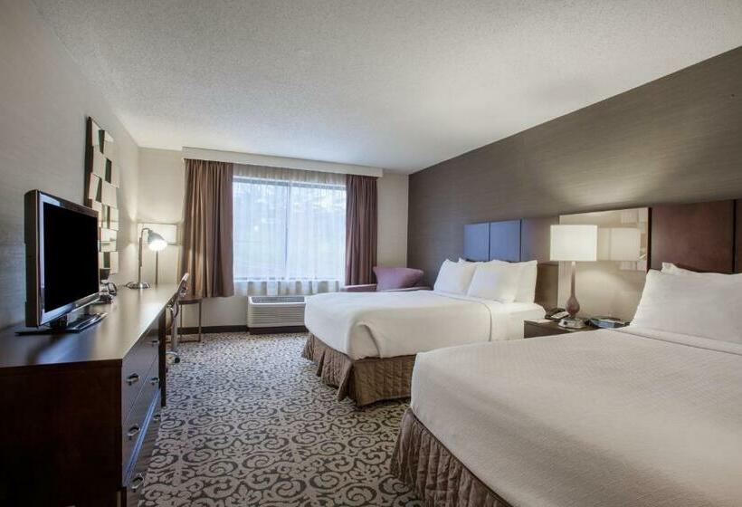 هتل Crowne Plaza Danbury, An Ihg
