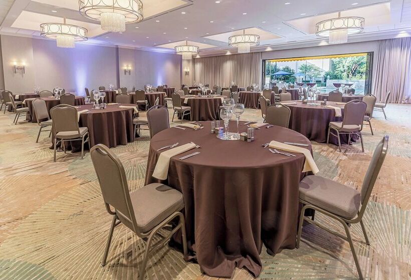 ホテル Dallas Addison Marriott Quorum By The Galleria