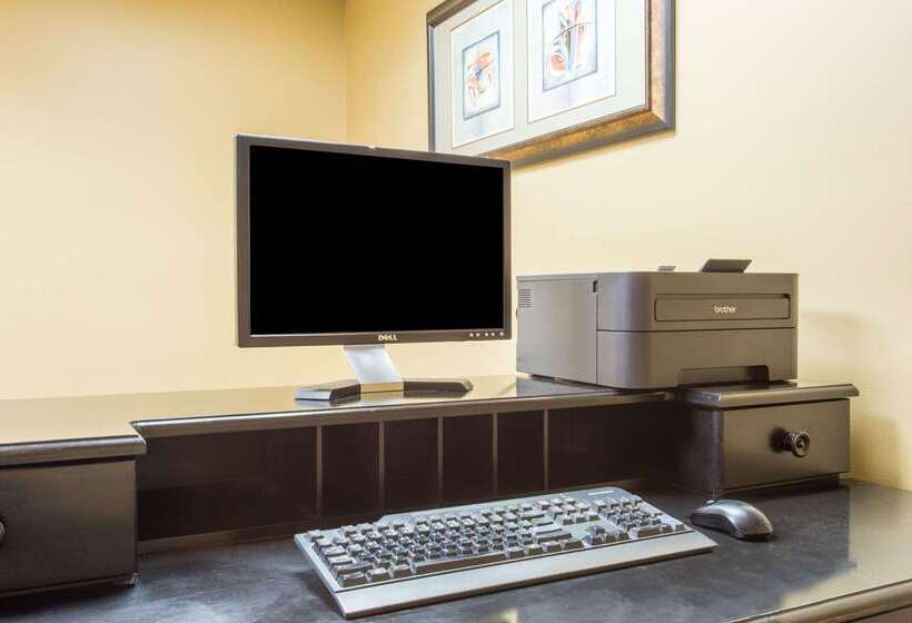 هتل Days Inn & Suites By Wyndham Mesa Near Phoenix