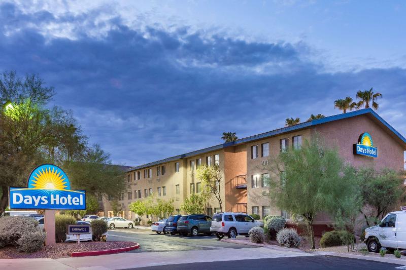 هتل Days Inn & Suites By Wyndham Mesa Near Phoenix