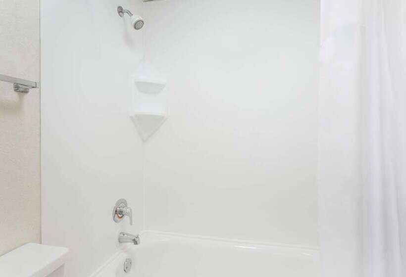 Отель Days Inn By Wyndham Augusta Wheeler Road