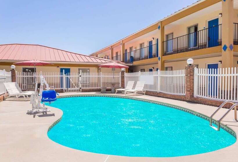 Отель Days Inn By Wyndham Augusta Wheeler Road