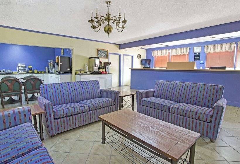 فندق Days Inn By Wyndham Benson