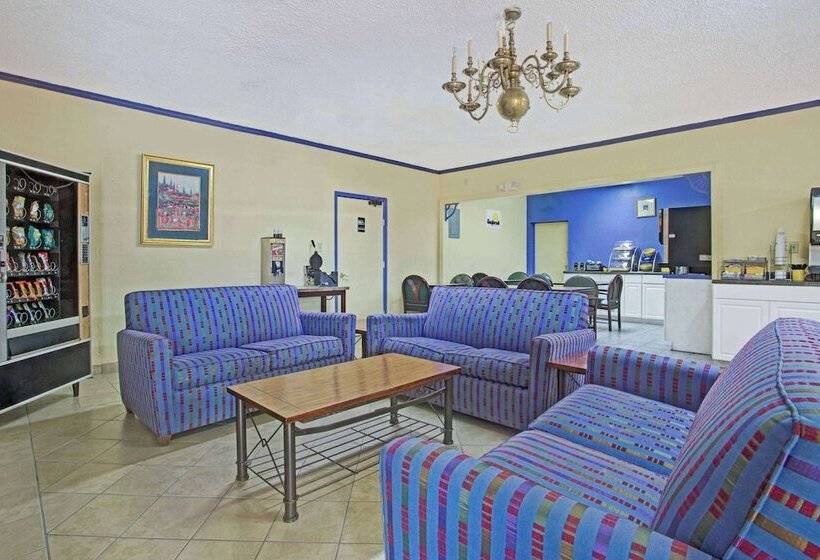 فندق Days Inn By Wyndham Benson