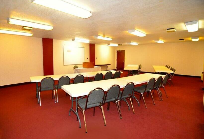 فندق Days Inn By Wyndham Benton