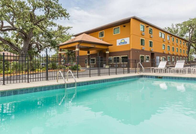 فندق Days Inn By Wyndham Biloxi Beach