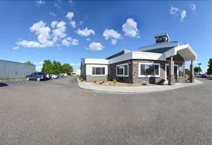 בית מלון כפרי Days Inn By Wyndham Bismarck