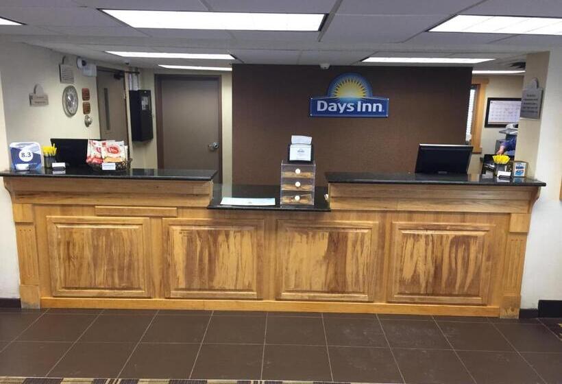 בית מלון כפרי Days Inn By Wyndham Bismarck