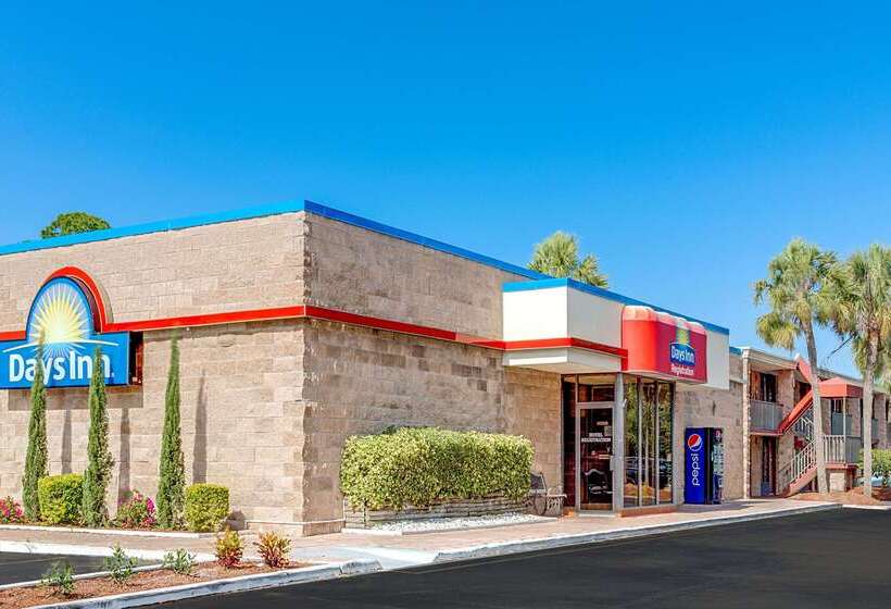 酒店 Days Inn By Wyndham Bradenton  Near The Gulf