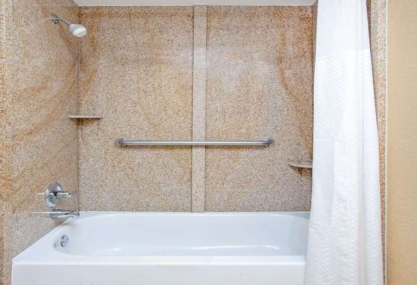 فندق Days Inn By Wyndham Canton