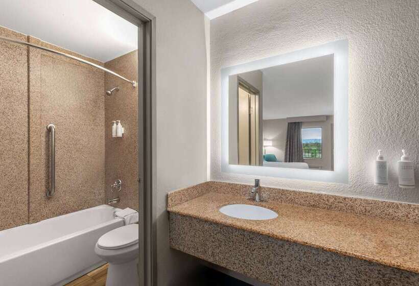 هتل Days Inn By Wyndham Chattanooga Lookout Mountain West