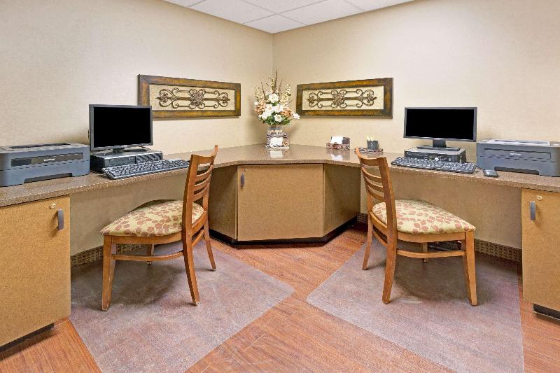 בית מלון כפרי Days Inn By Wyndham Cheyenne