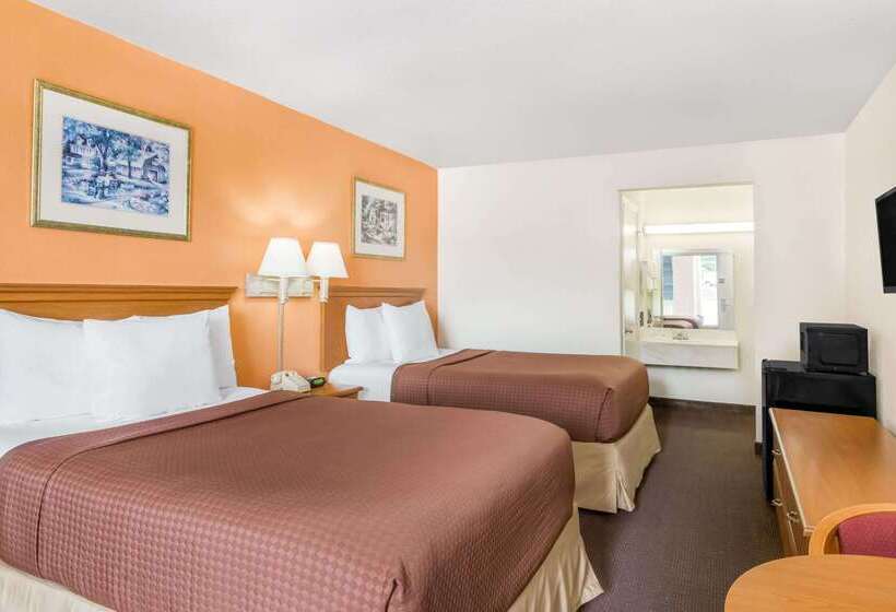 Отель Days Inn By Wyndham Christiansburg