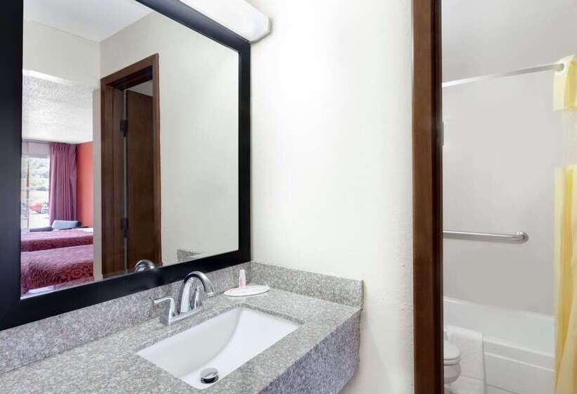 Отель Days Inn By Wyndham Cullman