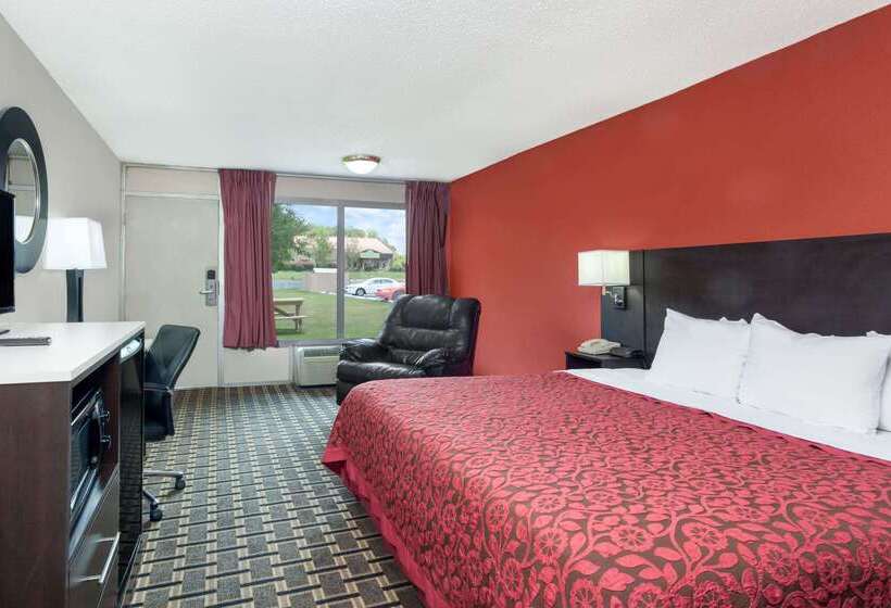 Отель Days Inn By Wyndham Cullman