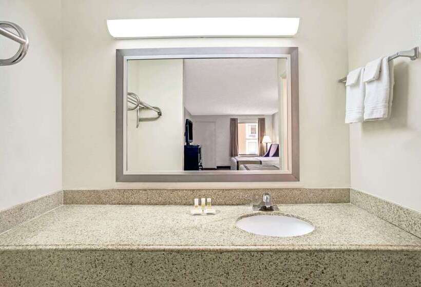 בית מלון כפרי Days Inn By Wyndham Douglasville Atlanta Fairburn Road