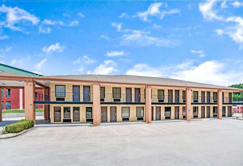 בית מלון כפרי Days Inn By Wyndham Douglasville Atlanta Fairburn Road
